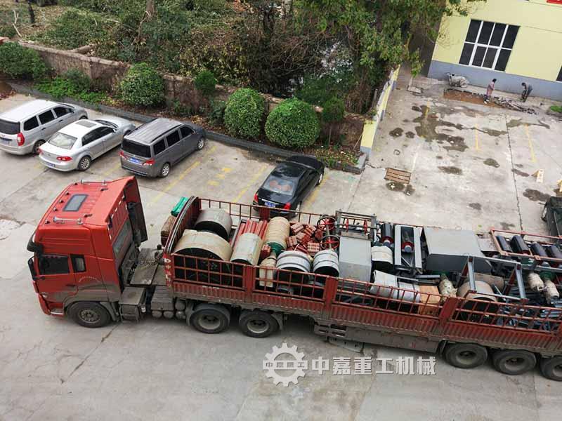 中嘉重工帶式輸送機設備發貨香格里拉 項目即將完成安裝