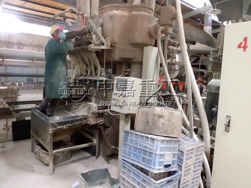 威德邦瓷業(yè)有限公司陶瓷球磨機(jī)_燒成窯設(shè)備案例/
